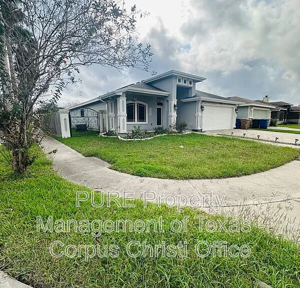6902 Anastasia — Photo 2