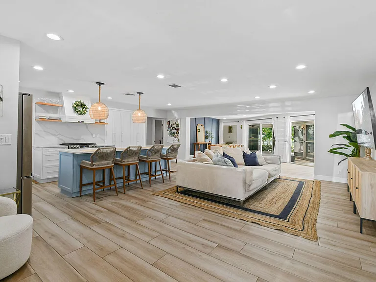 8110 W Lake Dr — Photo 7