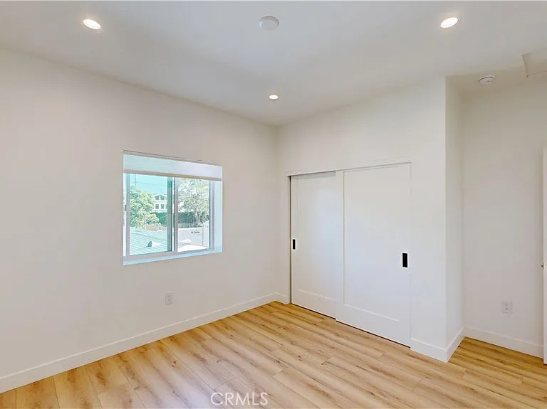 363 Flower St #B — Photo 13