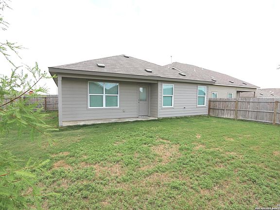 3rd image of 4402 REVETMENT WAY