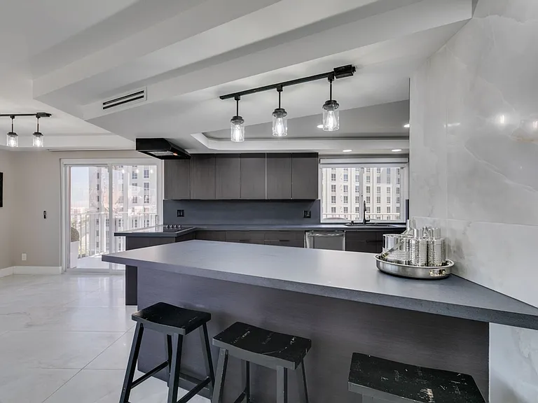 205 E Harmon Ave #1012 — Photo 25