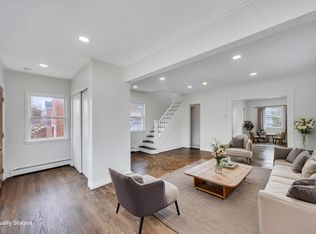 666 E Penn St, Long Beach, NY 11561