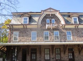 18 Railroad Pl, Pennington, NJ 08534