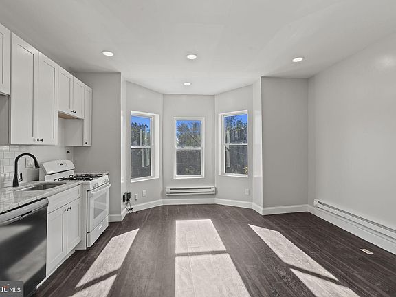 3rd image of 5237 Chester Ave #4