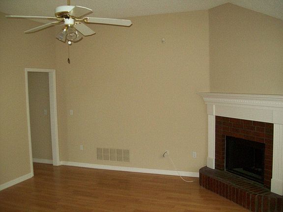 4th image of 4542 Meadow Cliff Dr