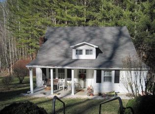 958C Deep Ford Rd, Lansing, NC 28643