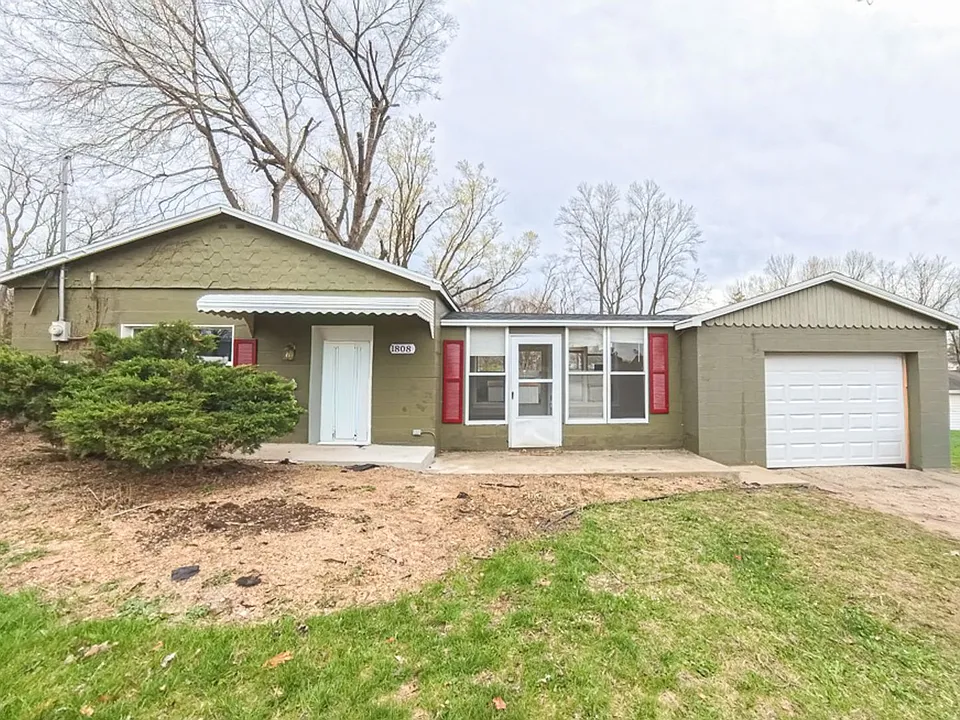 1808 Southlawn Dr