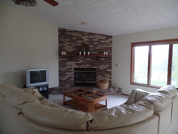 2nd image of 7994 Cricklewood Dr