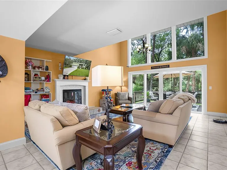 28 Rivertrail Dr — Photo 3