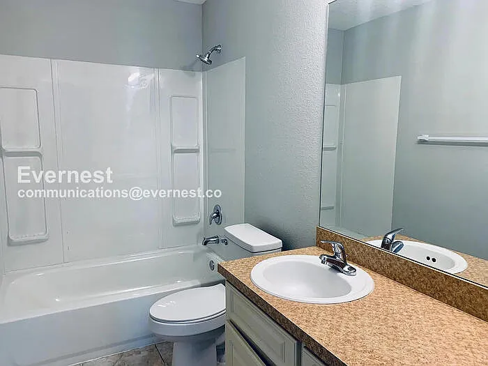 942 Willie Mays Pkwy — Photo 16