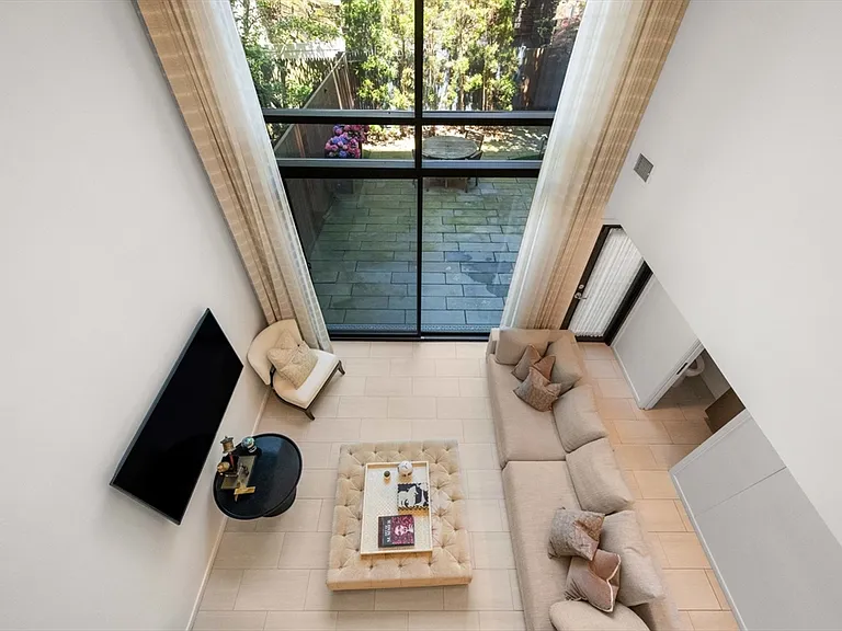 109 Chandler St #1 — Photo 8