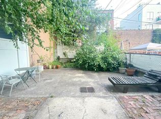 122 Ainslie St #1, Brooklyn, NY 11211