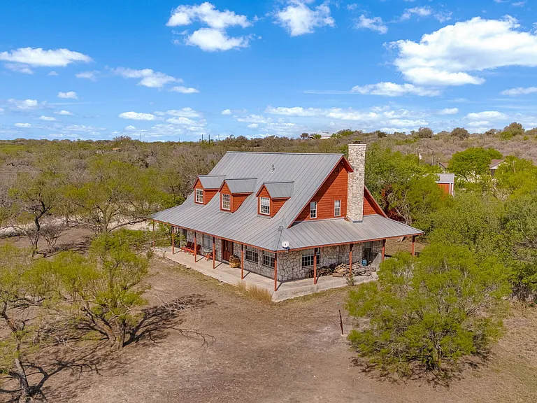 360 Private Road 4619 — Photo 3