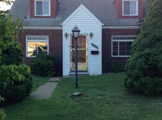 585 Maple Ave, Springdale, PA 15144