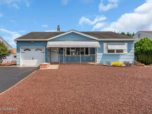 12 Oakfield Road, Toms River, NJ 08757