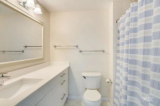 345 N La Salle Dr #2206 — Photo 19