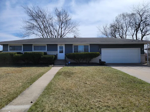 5955 McKinley St, Merrillville, IN 46410