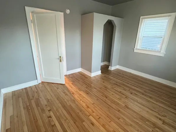 117-119 S Maple Ave, Green Bay, WI 54303