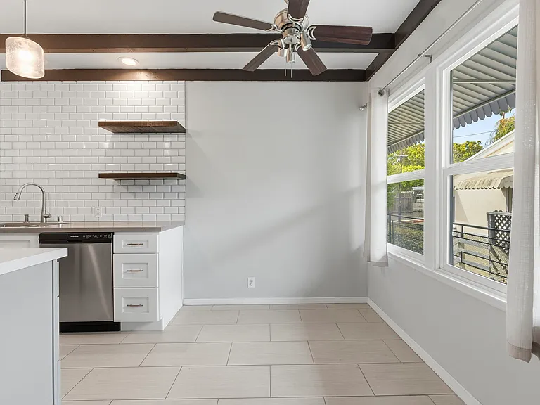 707 Pine St #5 — Photo 5