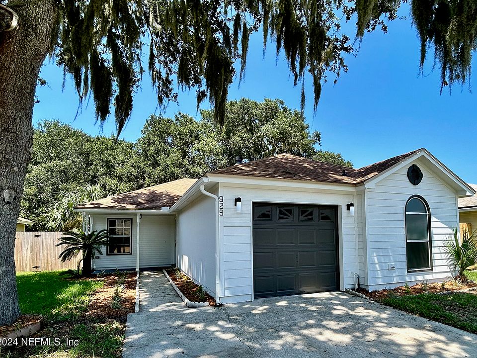 1st image of 929 MAJESTIC CYPRESS Drive N