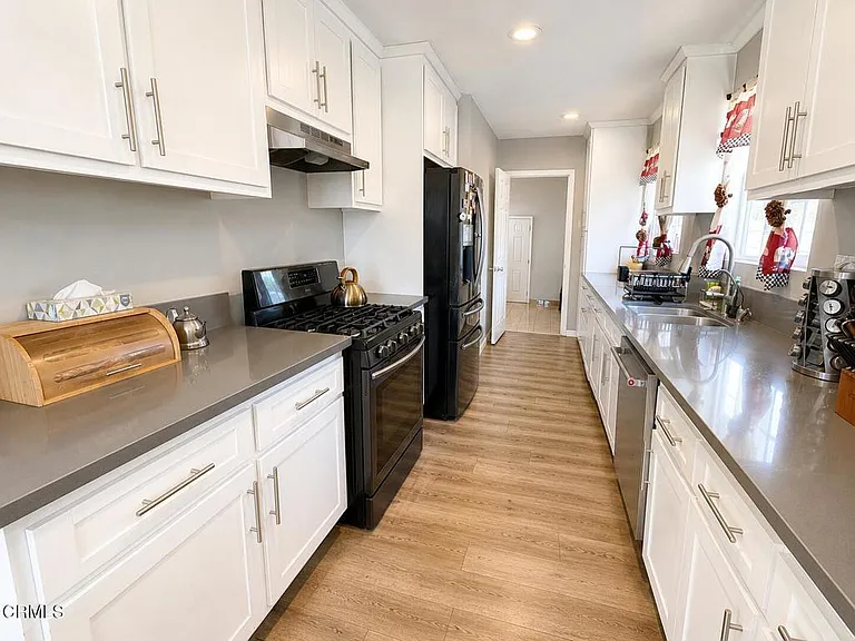 7330 Satsuma Ave — Photo 19
