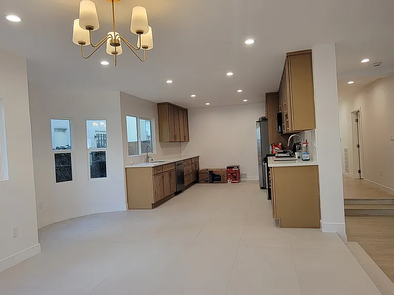 1237 S Sherbourne Dr #1237 — Photo 4