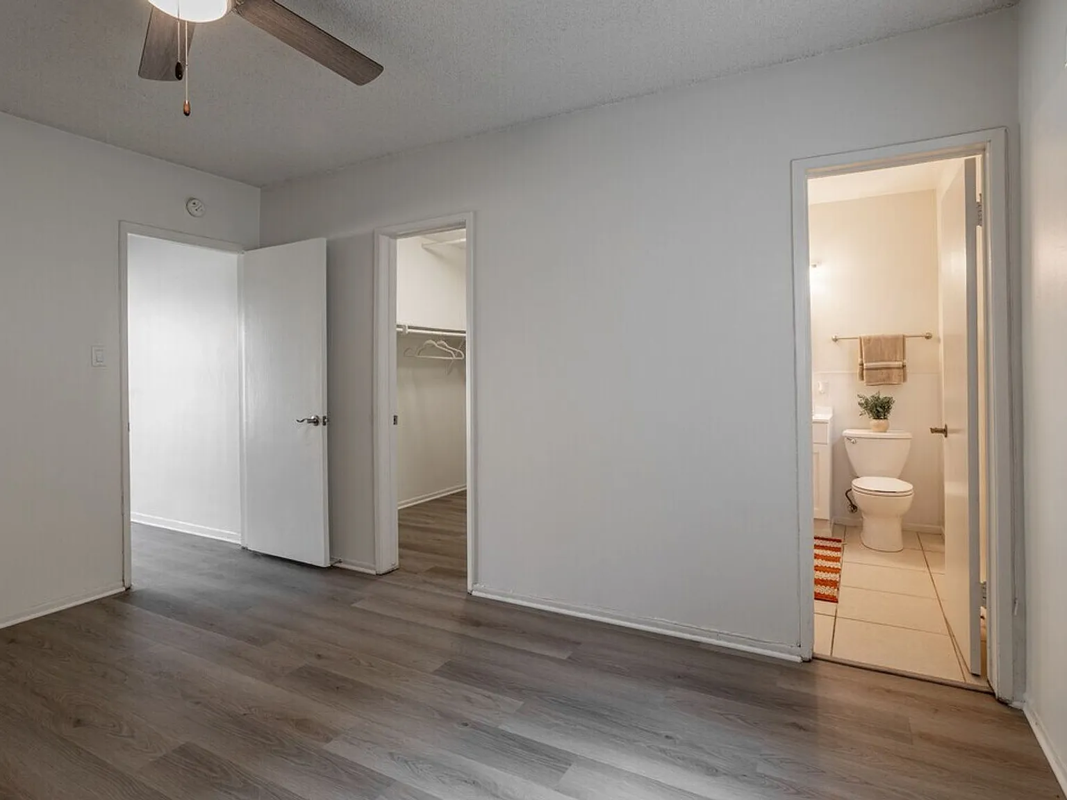 Dresden Place Apartment Homes — Photo 4