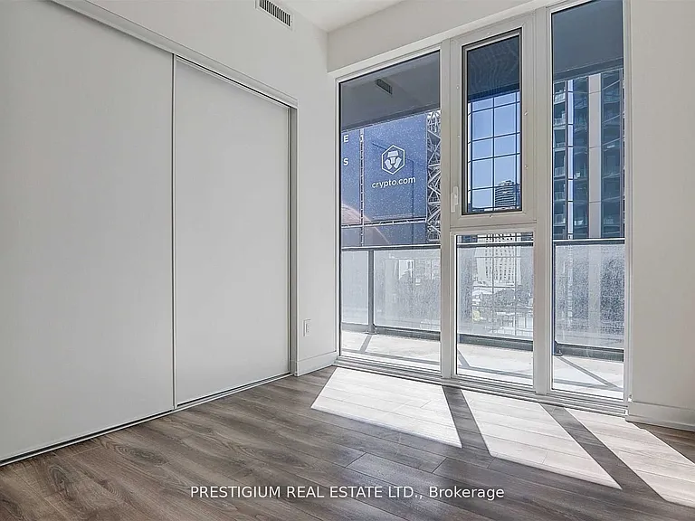 20 Edward St #804 — Photo 14