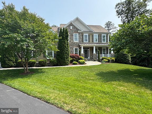 2nd image of 11001 Waterstone Pl