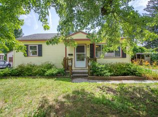 10 Sherwood Dr, Latham, NY 12110
