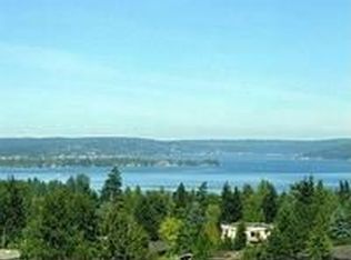9404 NE 26th St, Clyde Hill, WA 98004