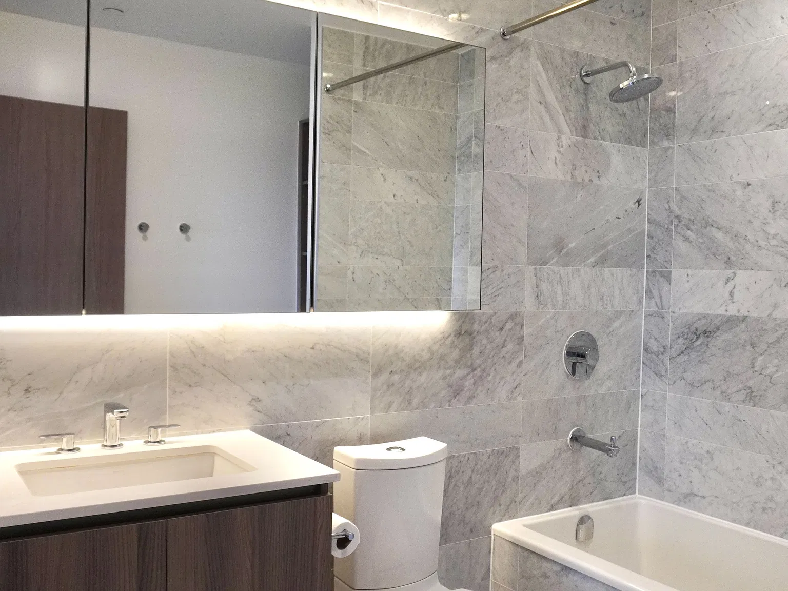 3 bed, $3,800 — Photo 3