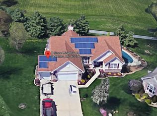 8 Stone Meadow Ct, Saint Peters, MO 63376