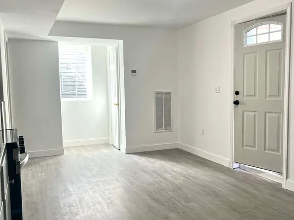 (undisclosed Address), East Islip, NY 11730