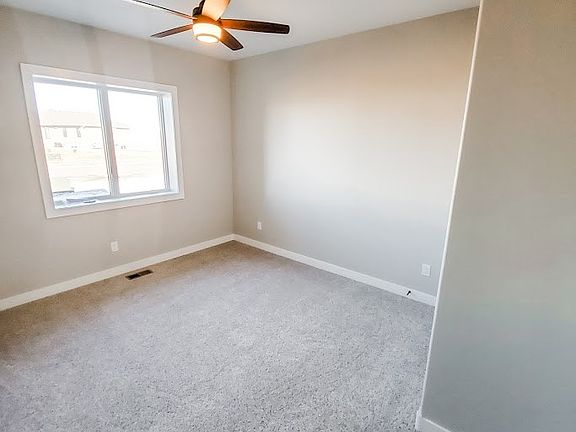 5th image of 2907 Wedgewood Dr