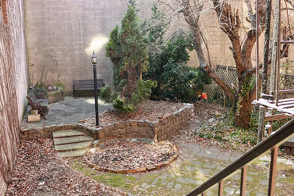 Rented by Charney Real Estate LLC | media 26