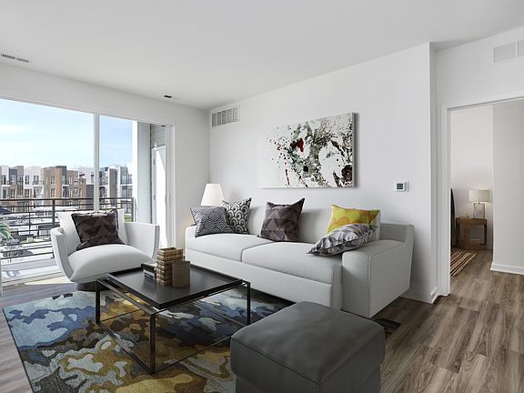 4th image of 39500 Champion Circle Dr #39735