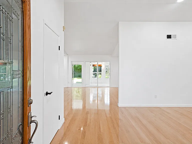 9699 Rudway Ct — Photo 4