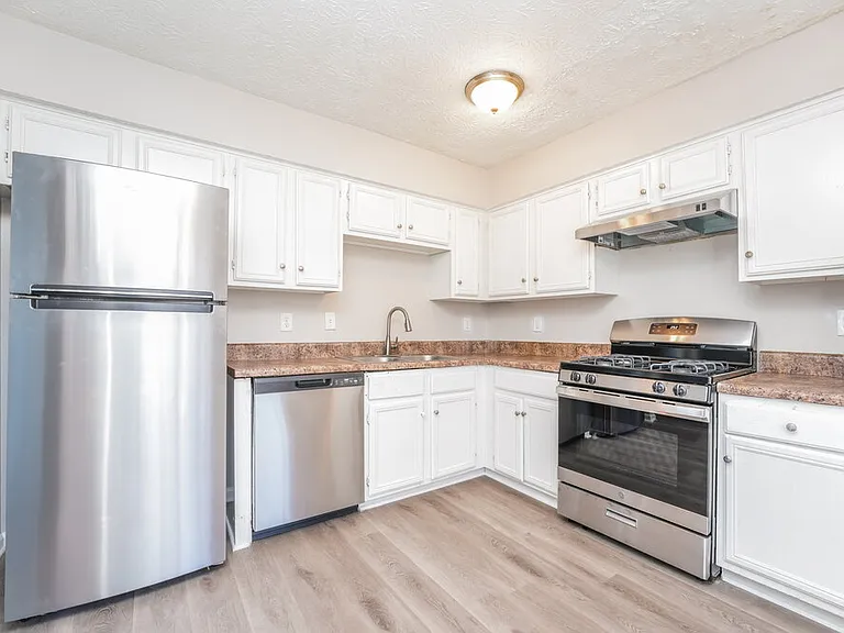 4955 Windsor Downs Ln — Photo 8