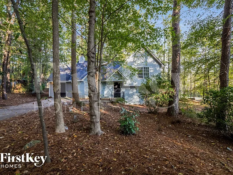 21 Angelo Rd — Photo 1