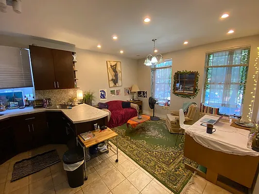 Rented by Mdays Realty | media 5