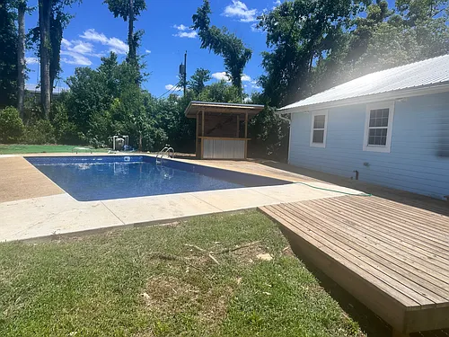 2030 Harold Ct Photo 1