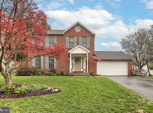 19 Monarch Ln, Mechanicsburg, PA 17050