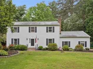 212 Walden Dr, Yorktown, VA 23692