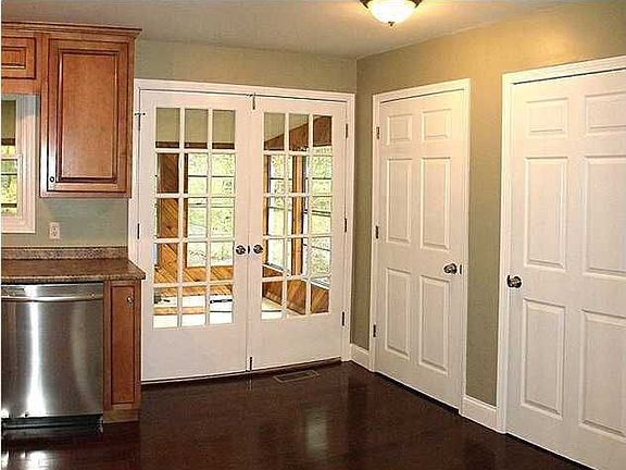 3rd image of 4113 E Freedom Cir
