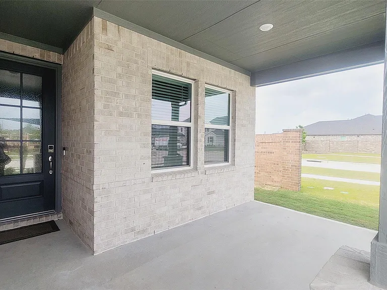 21523 Banpo Bend Dr — Photo 2