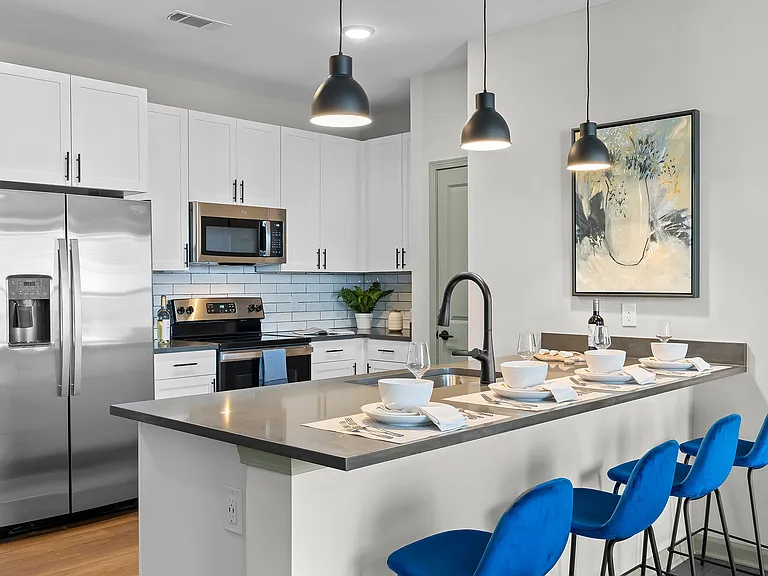 District Midtown — Photo 17