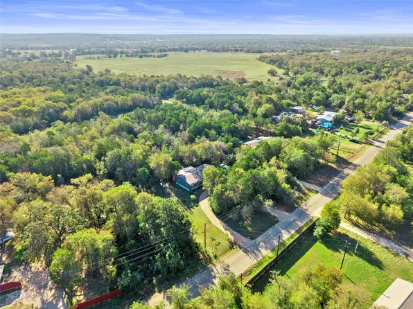 251 Smith Rd, Bastrop, TX 78602