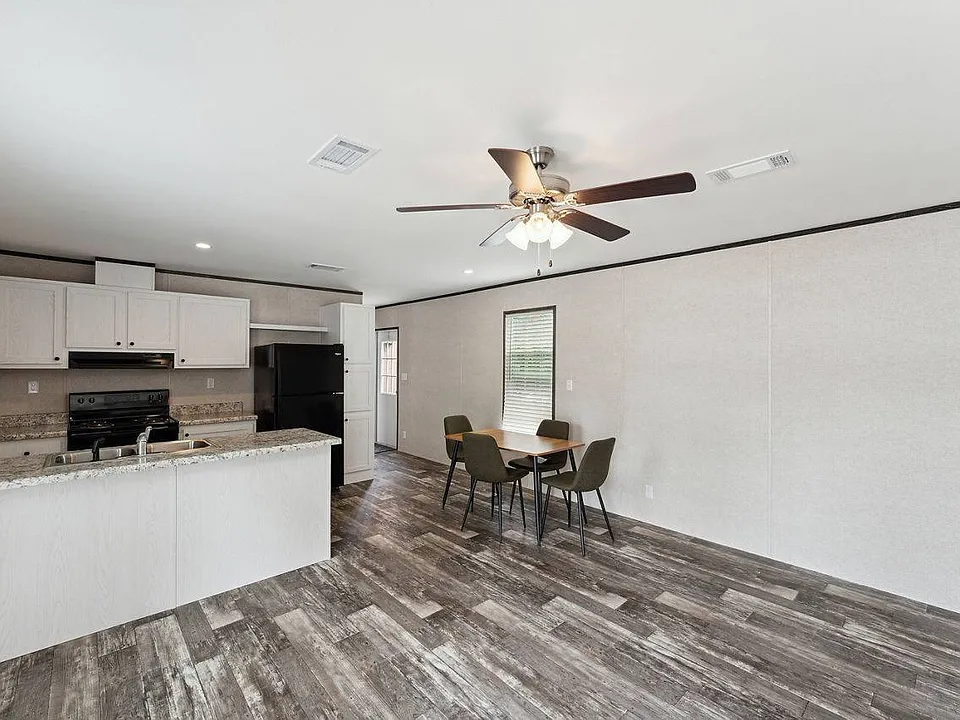 610 S Heather Way #6