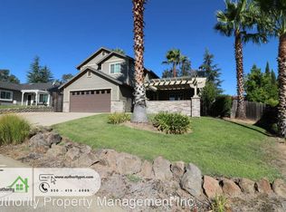 522 Hanland Ct, Redding, CA 96003
